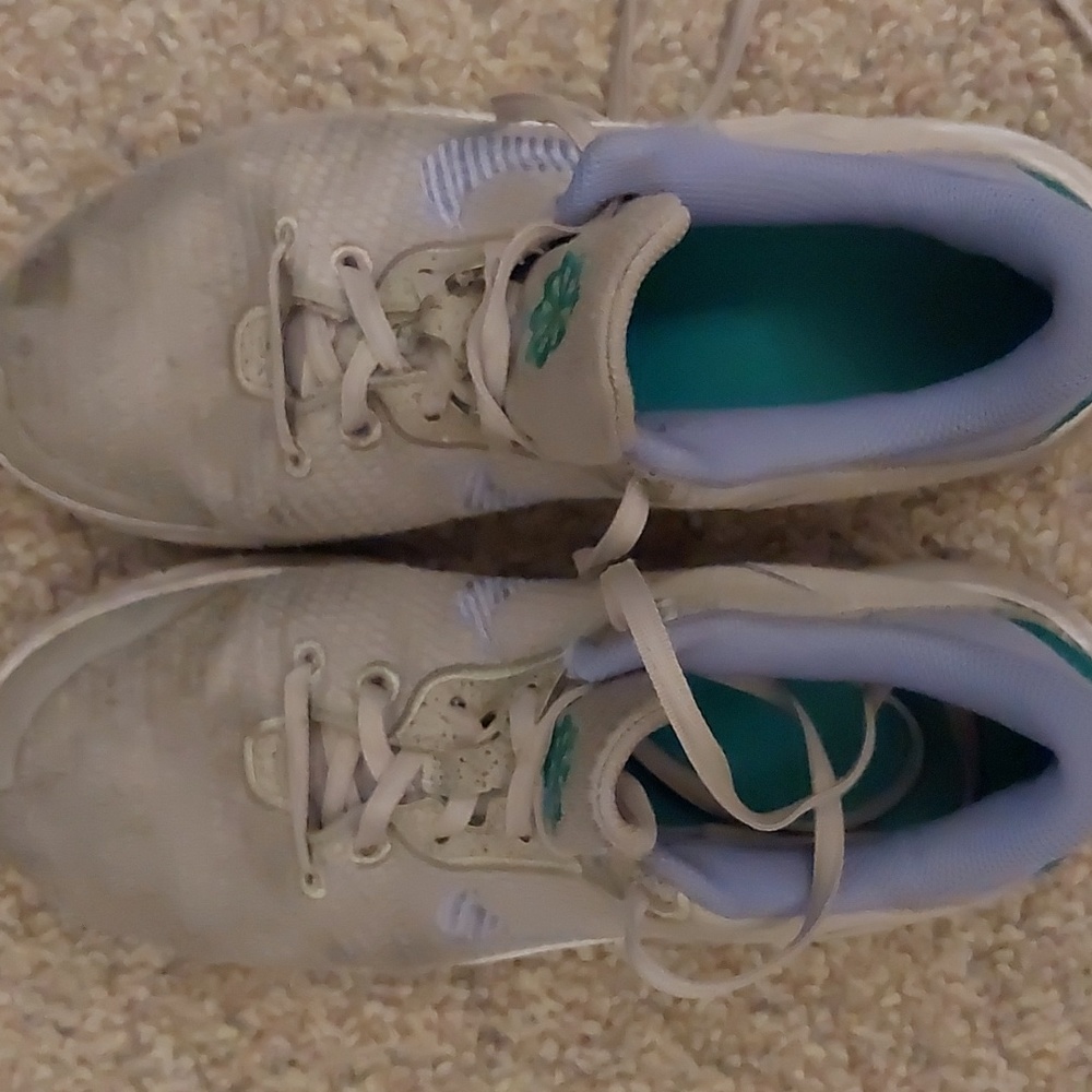 Size 9 Nike shoes